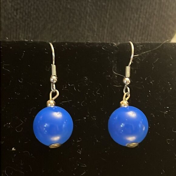 Blue and gold  Beaded necklace and earring set - Picture 2 of 3